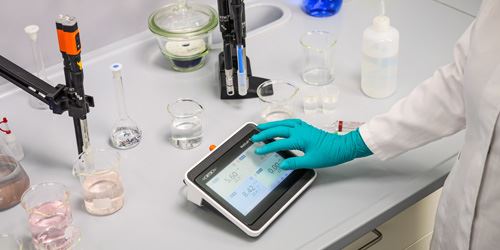 Keep our customers in focus