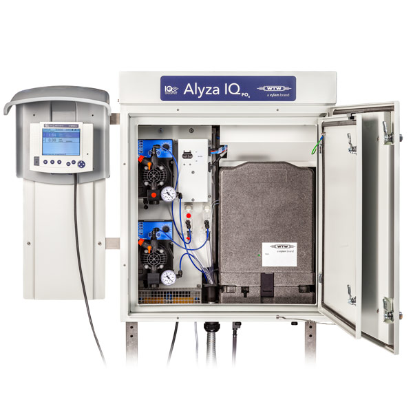 WTW Alyza IQ PO4 (825512), 2 channel version of phosphat analyzer, frontal view of Alyza Phosphat with Terminal and closed photometer unit